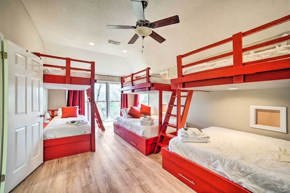 Photo of Bedroom in Northport