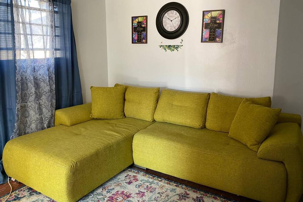 Photo of Livingroom in Jacksonville