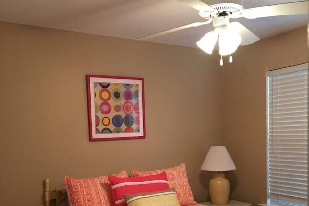 Photo of Bedroom in Alexander City