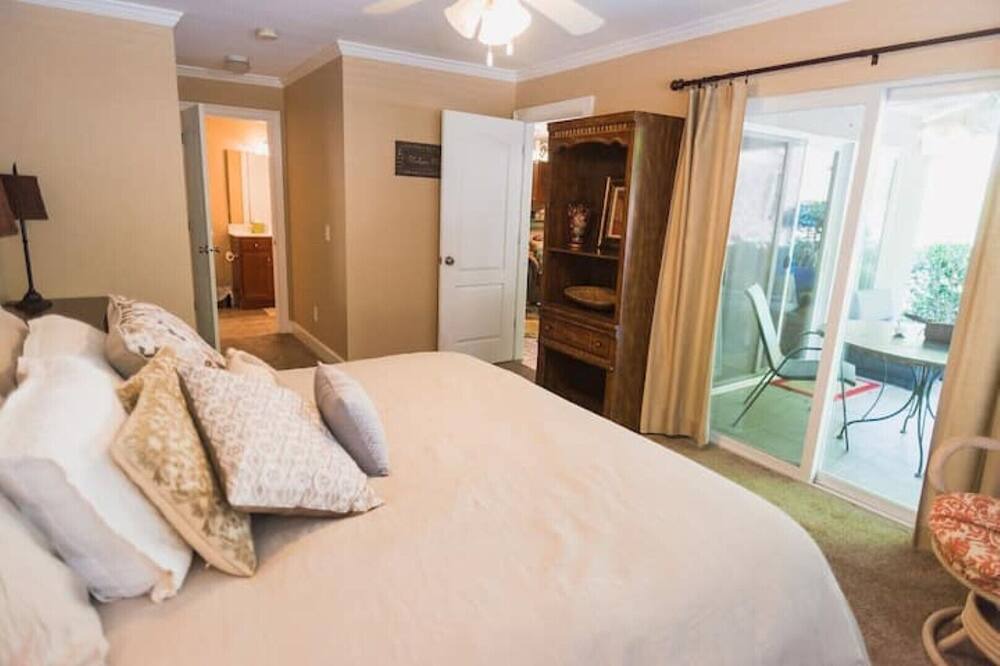 Photo of Bedroom in Alexander City