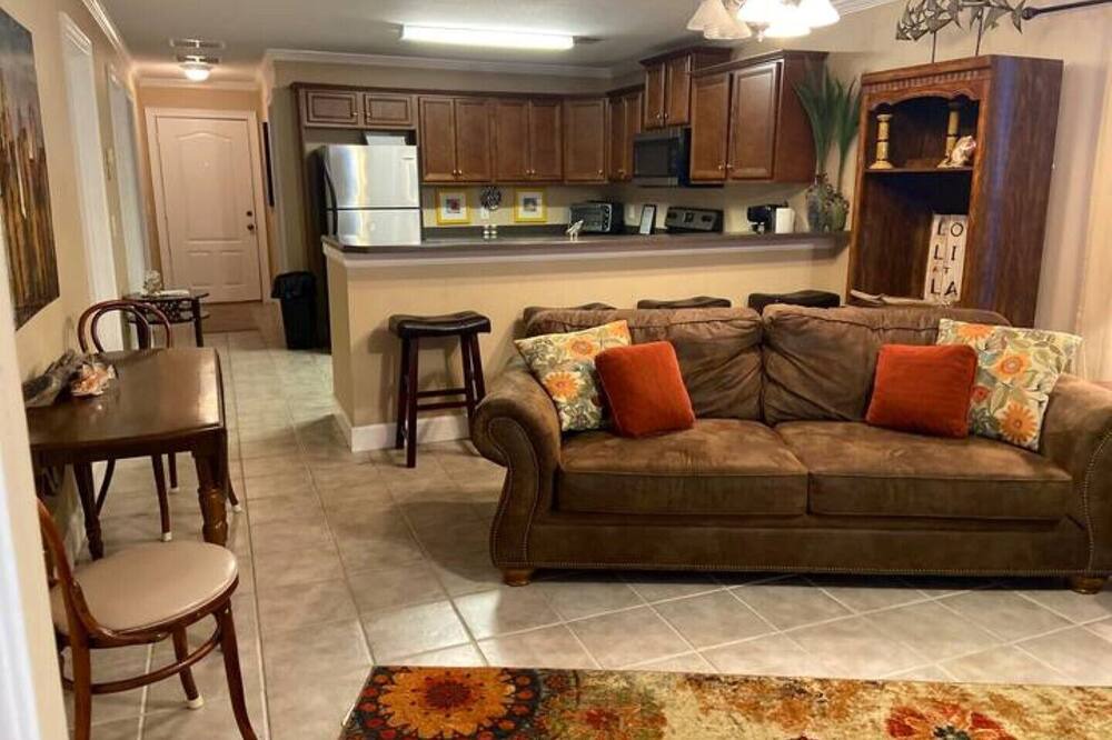 Photo of Livingroom in Alexander City