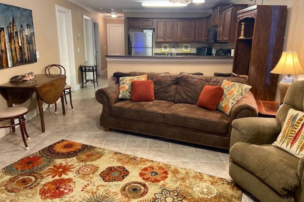Photo of Livingroom in Alexander City