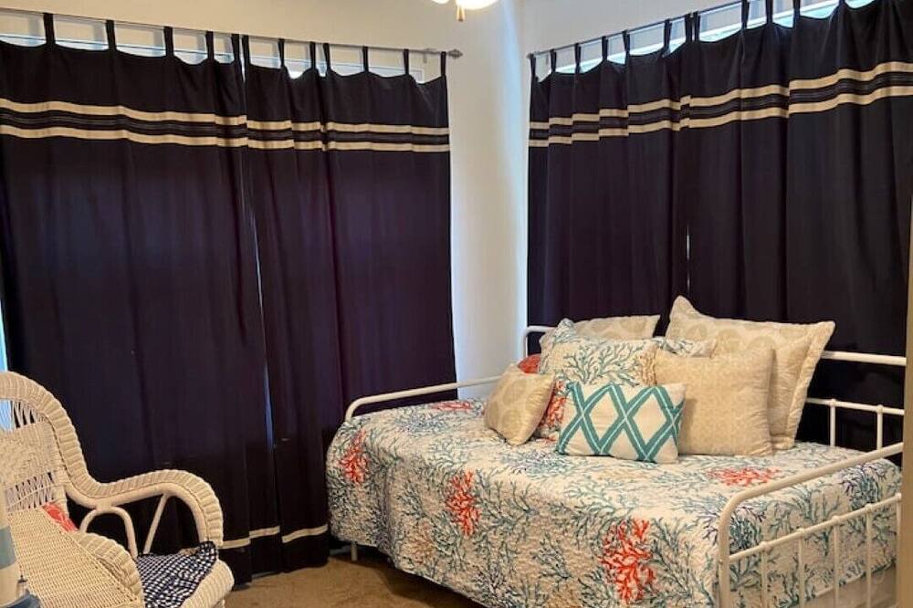 Photo of Bedroom in Alexander City