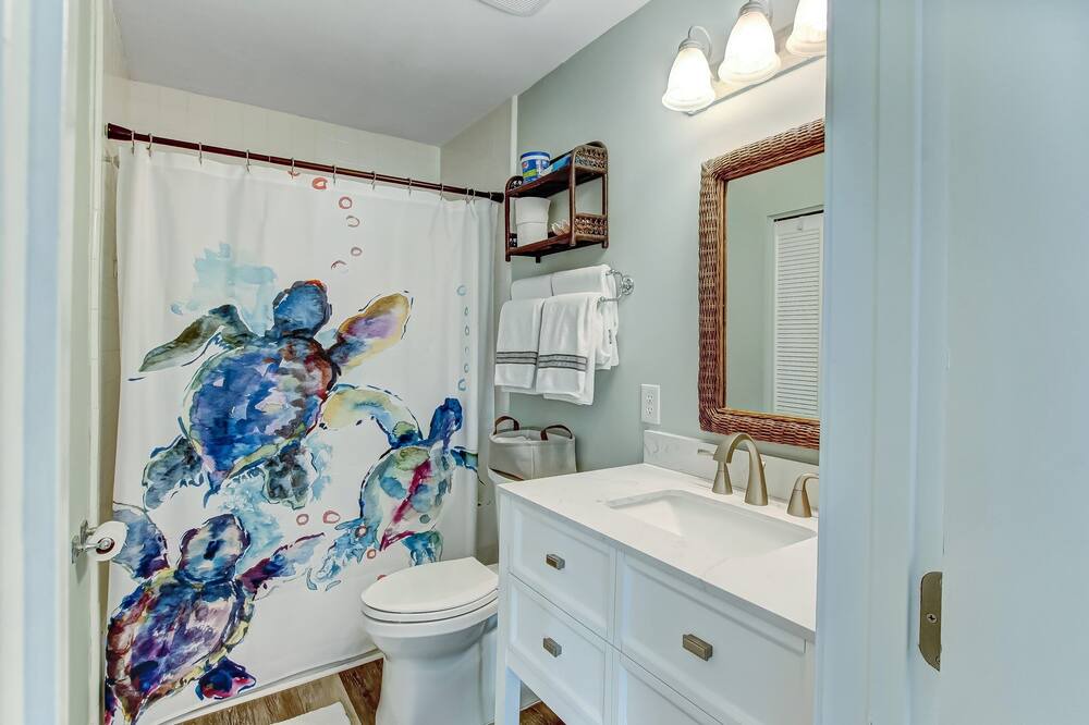 Photo of Bathroom in Fernandina Beach