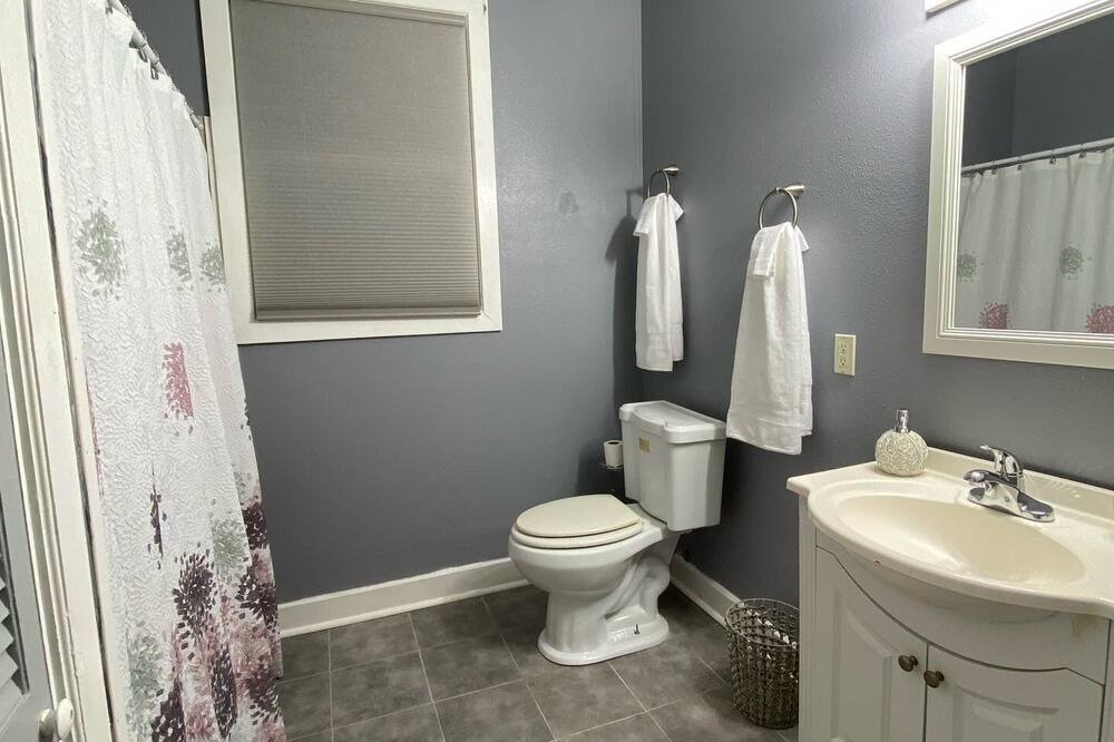 Photo of Bathroom in Gentilly Terrace