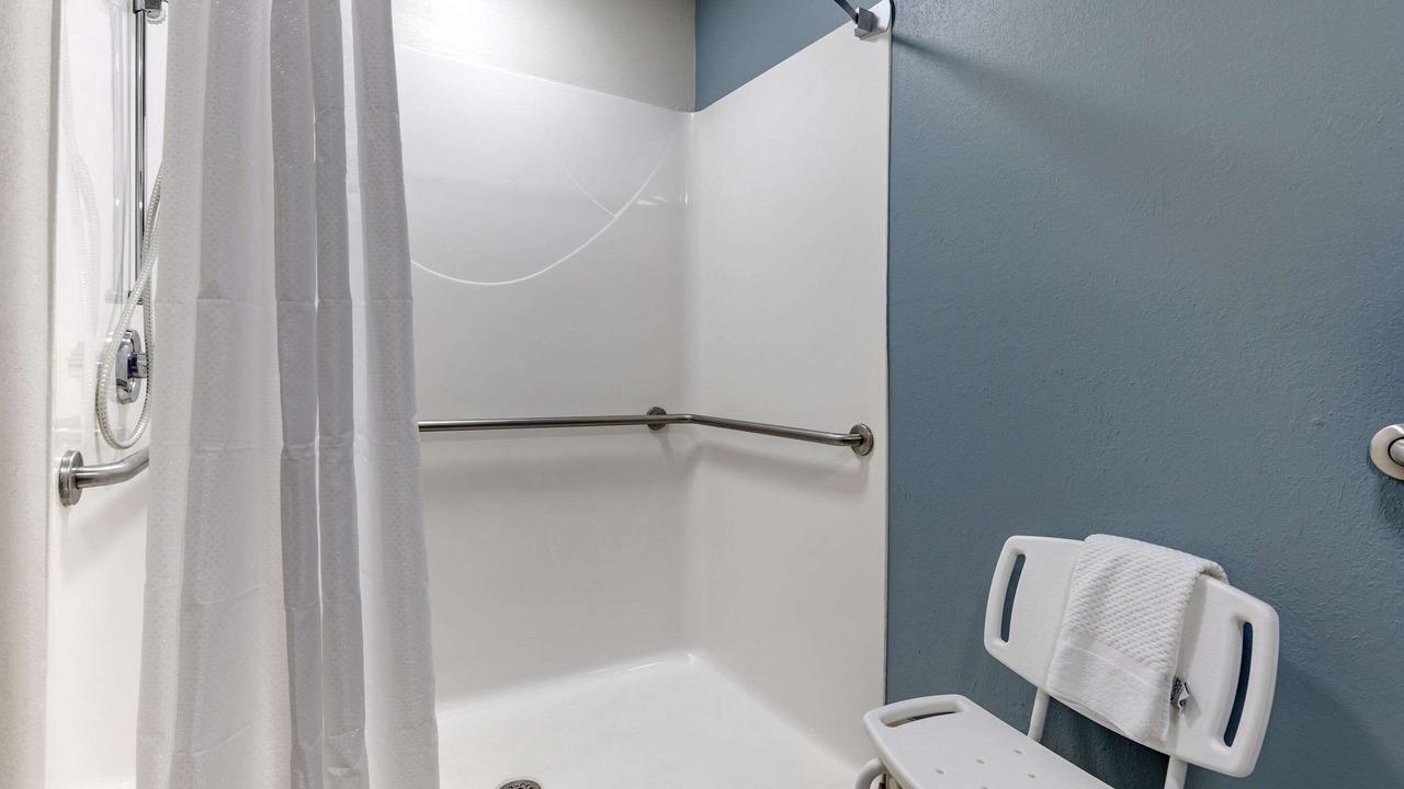 Photo of Bedroom in Grovetown