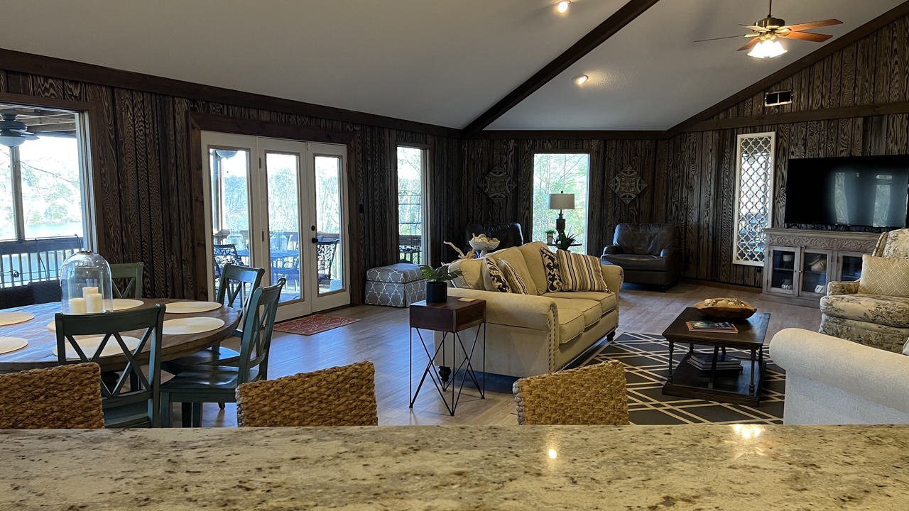 Photo of Livingroom in Northport