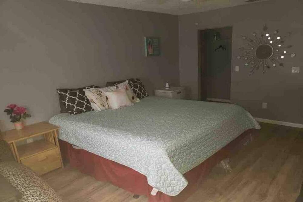 Photo of Bedroom in Northside
