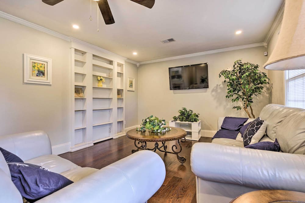 Photo of Bedroom in Saint Elmo