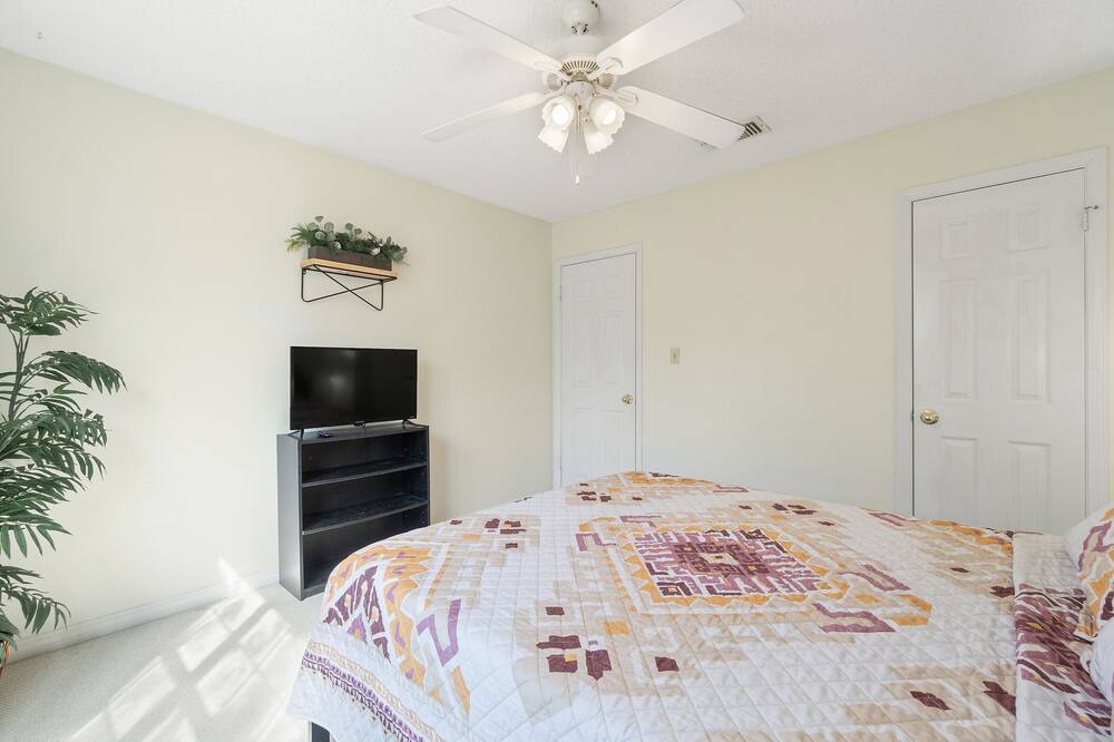 Photo of Bedroom in Daphne