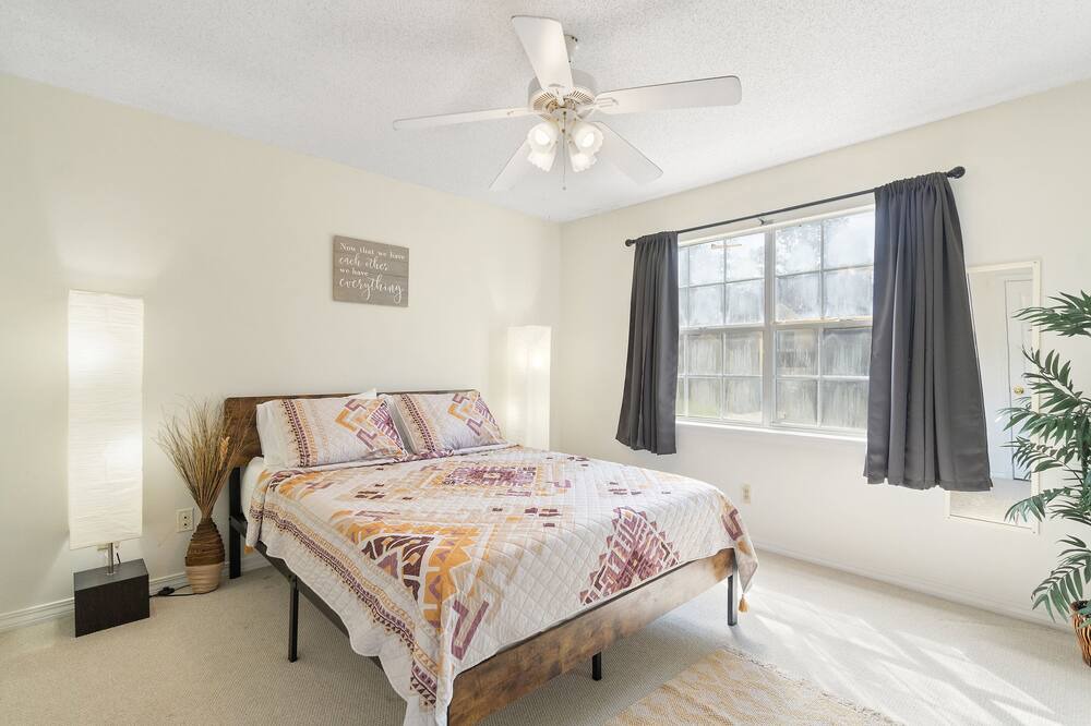 Photo of Bedroom in Daphne
