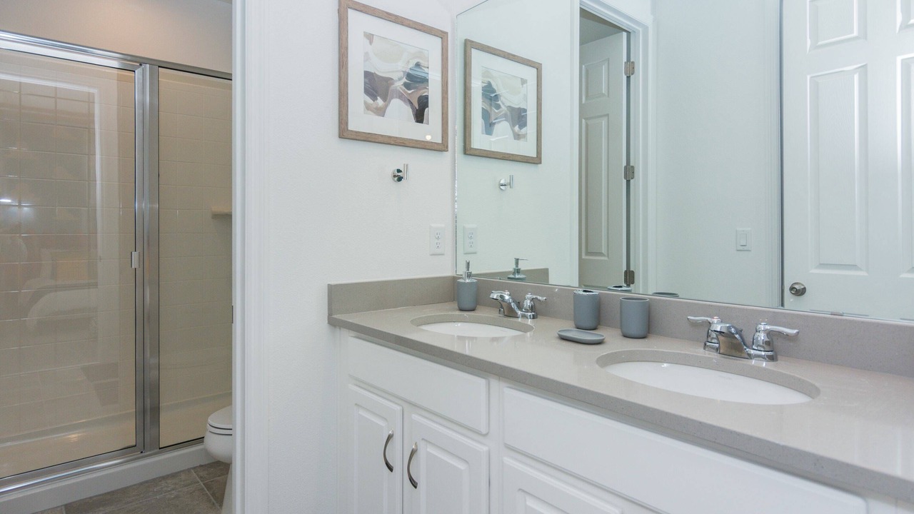 Photo of Bathroom in Four Corners