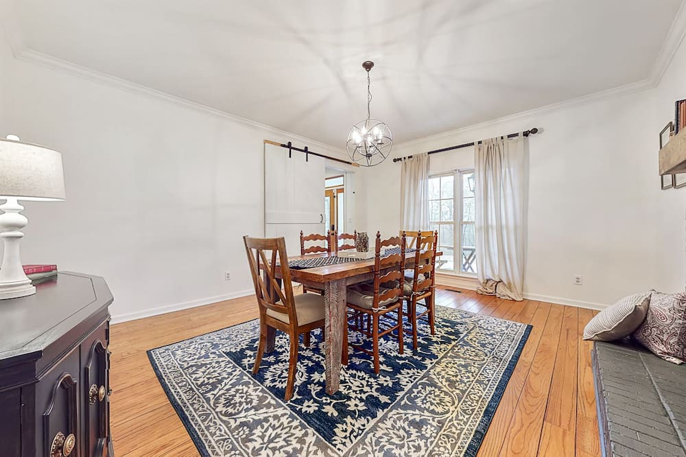 Photo of Kitchen in Bessemer