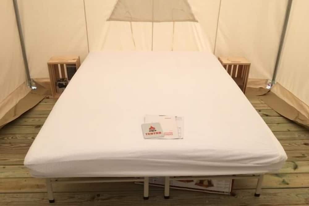 Photo of Bedroom in Jackson