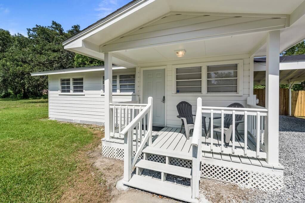 Photo of Patio Balcony in Grand Bay