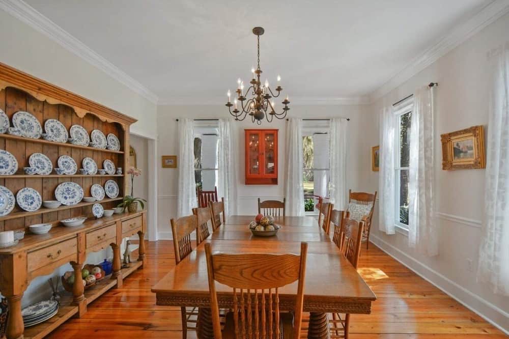 Photo of Bedroom in Brunswick