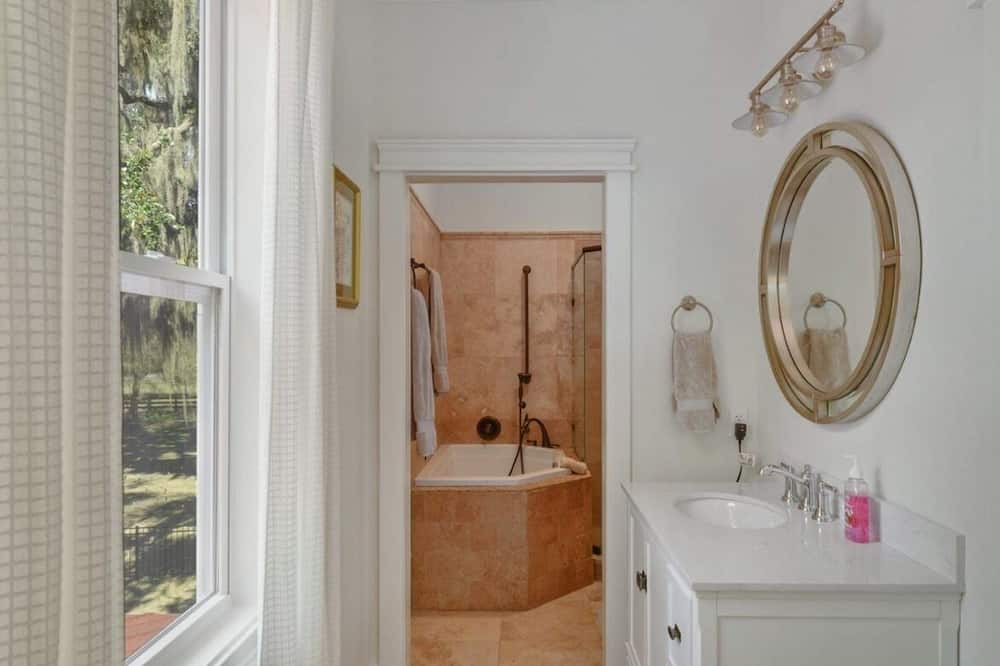 Photo of Bathroom in Brunswick