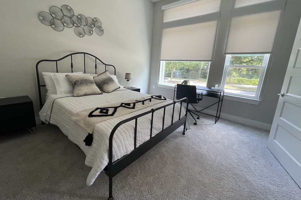 Photo of Bedroom in Lindridge-Martin Manor