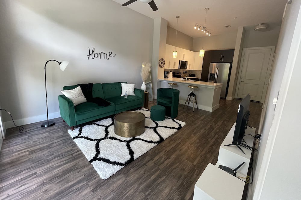 Photo of Livingroom in Lindridge-Martin Manor