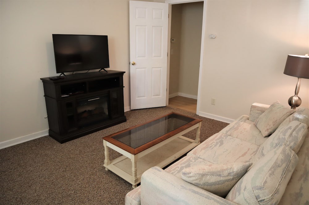 Photo of Livingroom in Milledgeville