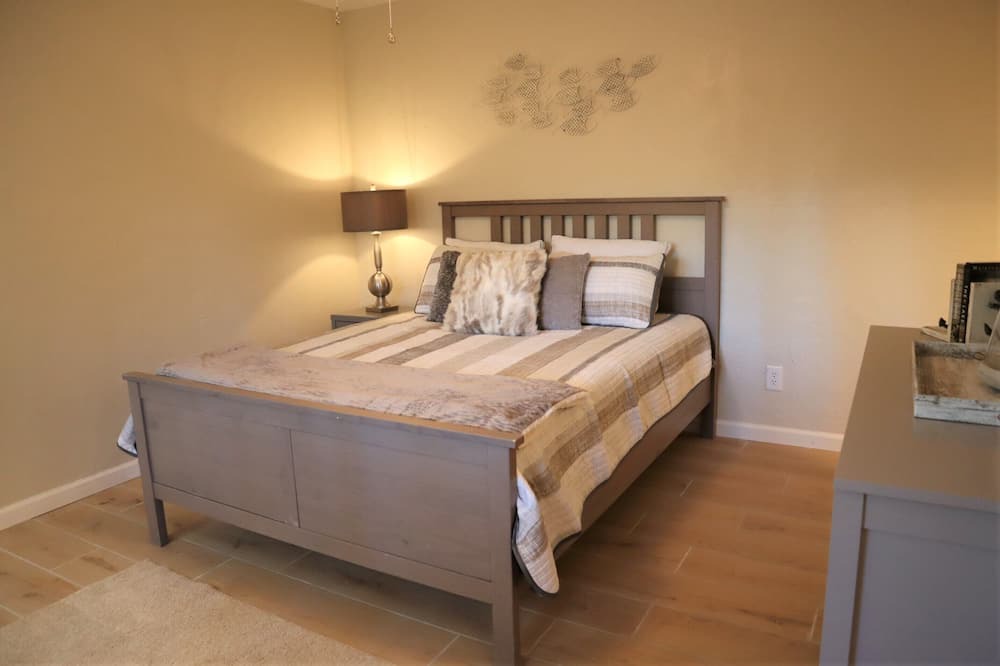 Photo of Bedroom in Milledgeville