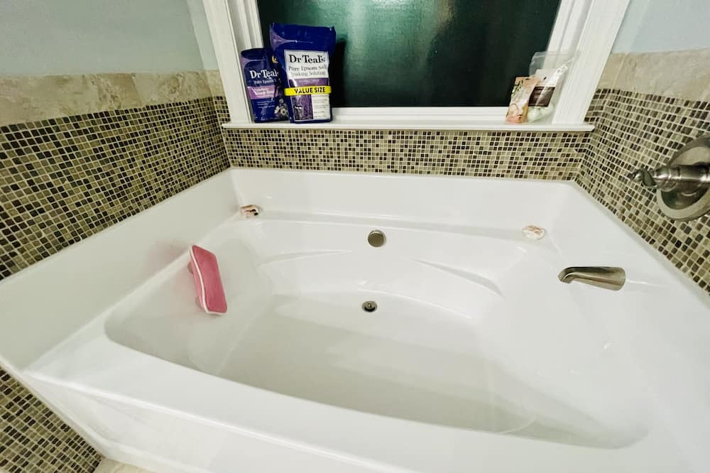 Photo of Bathroom in Canterbury Farms