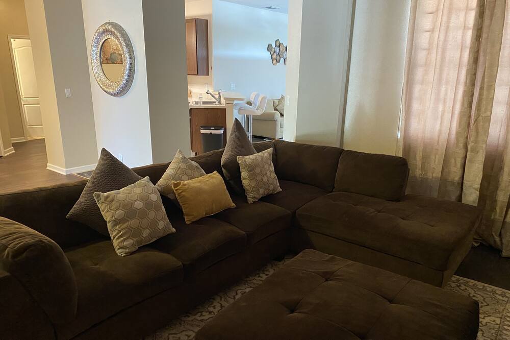Photo of Livingroom in Davenport