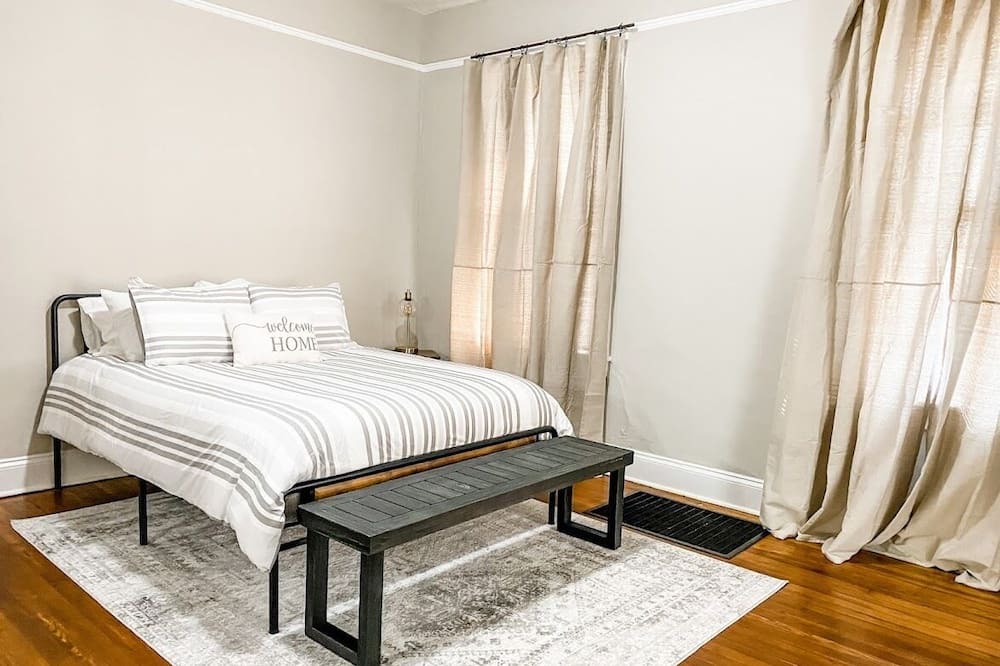 Photo of Bedroom in Montgomery
