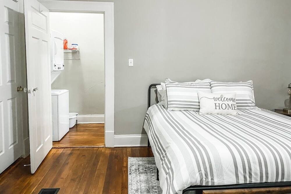 Photo of Bedroom in Montgomery