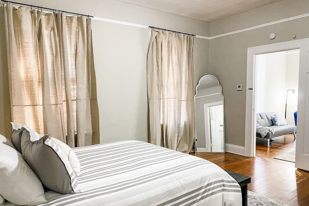 Photo of Bedroom in Montgomery
