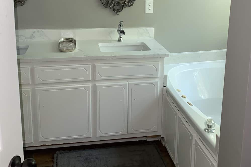 Photo of Bathroom in Covington