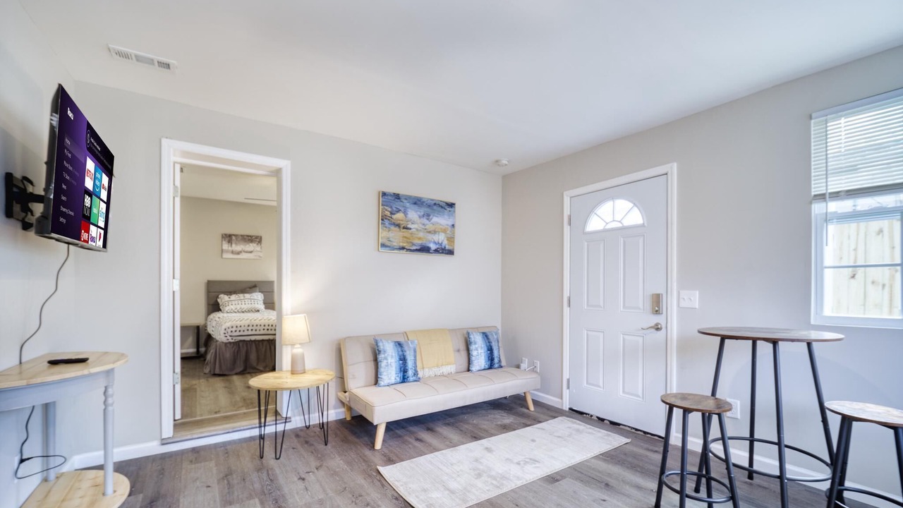 Photo of Livingroom in Murray Hill