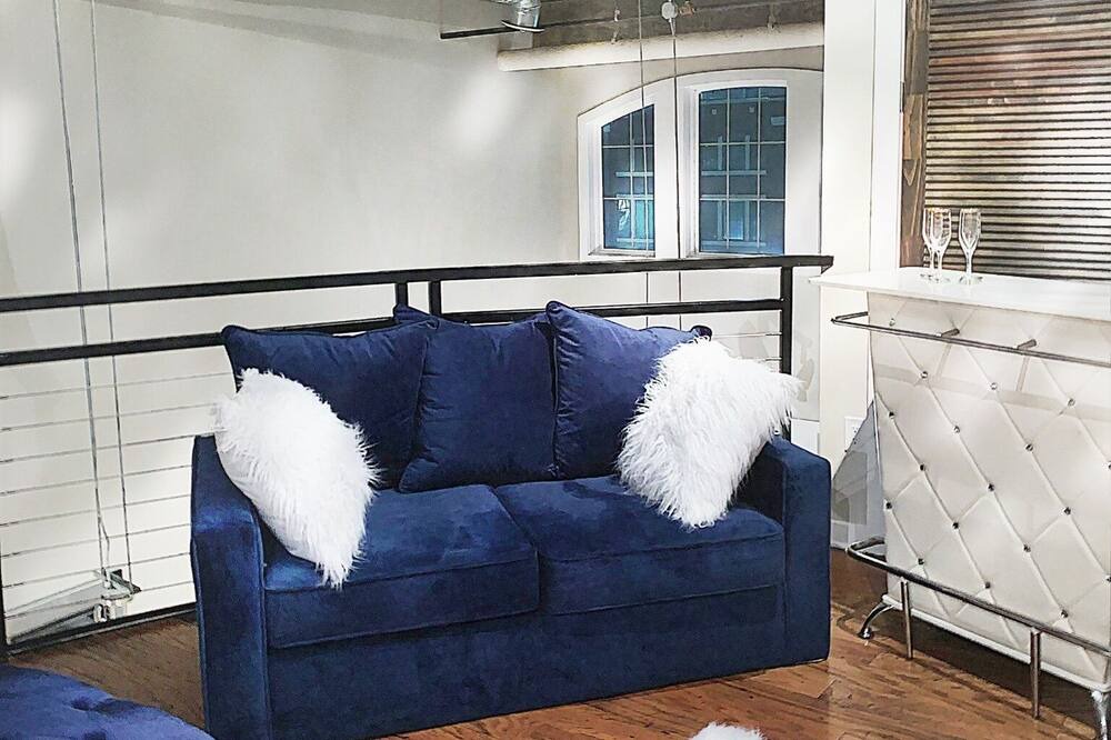 Photo of Livingroom in Atlantic Station Area