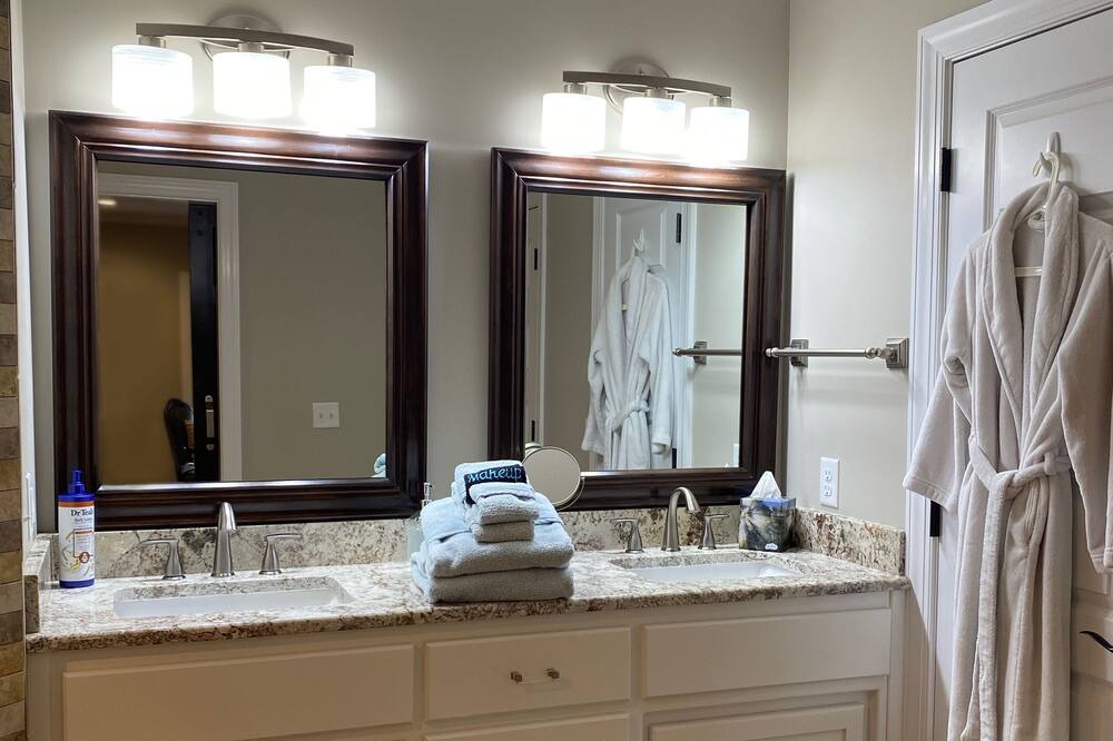 Photo of Bathroom in Enterprise