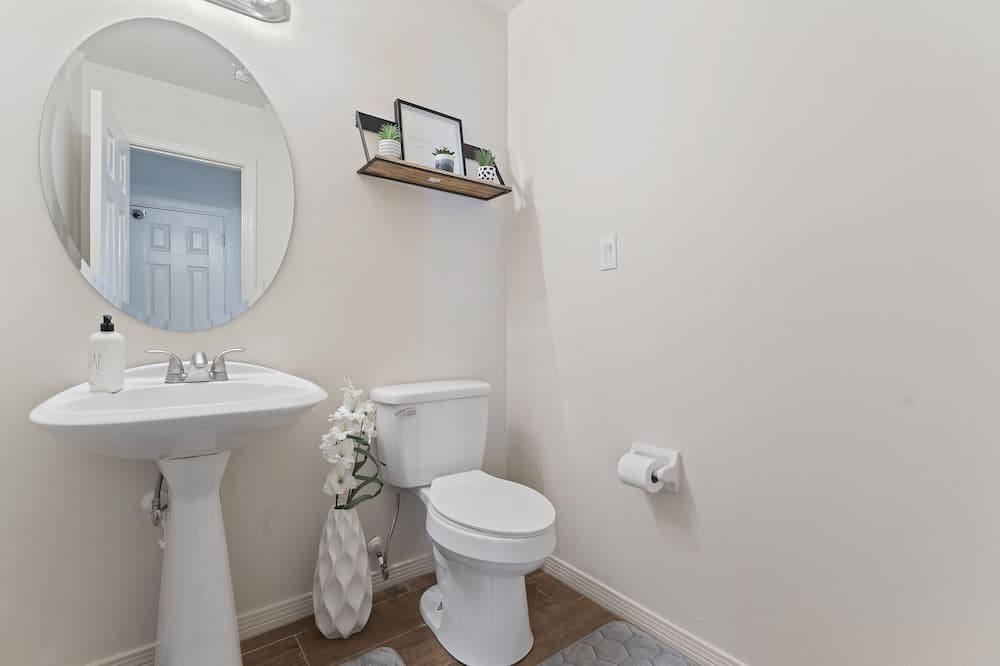 Photo of Bathroom in Daphne