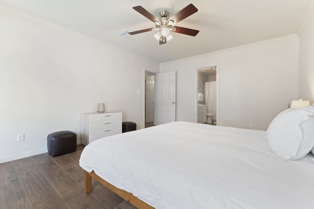 Photo of Bedroom in Daphne