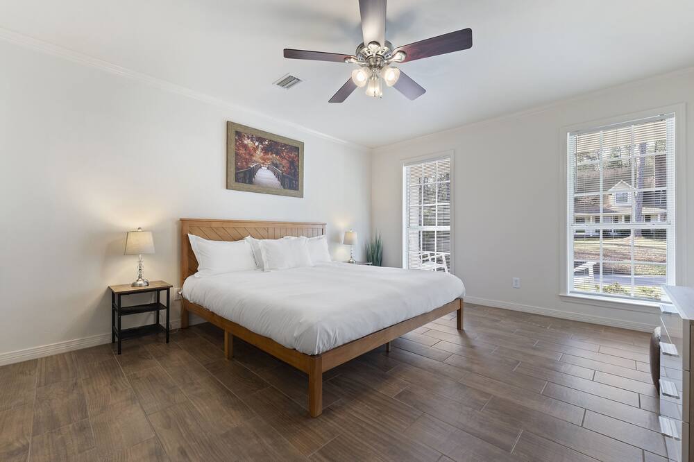 Photo of Bedroom in Daphne