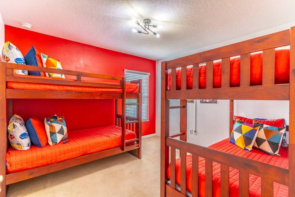 Photo of Bedroom in Watersong