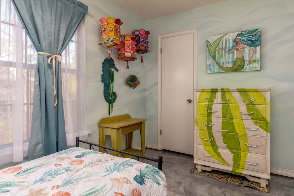 Photo of Bedroom in Dauphin Island