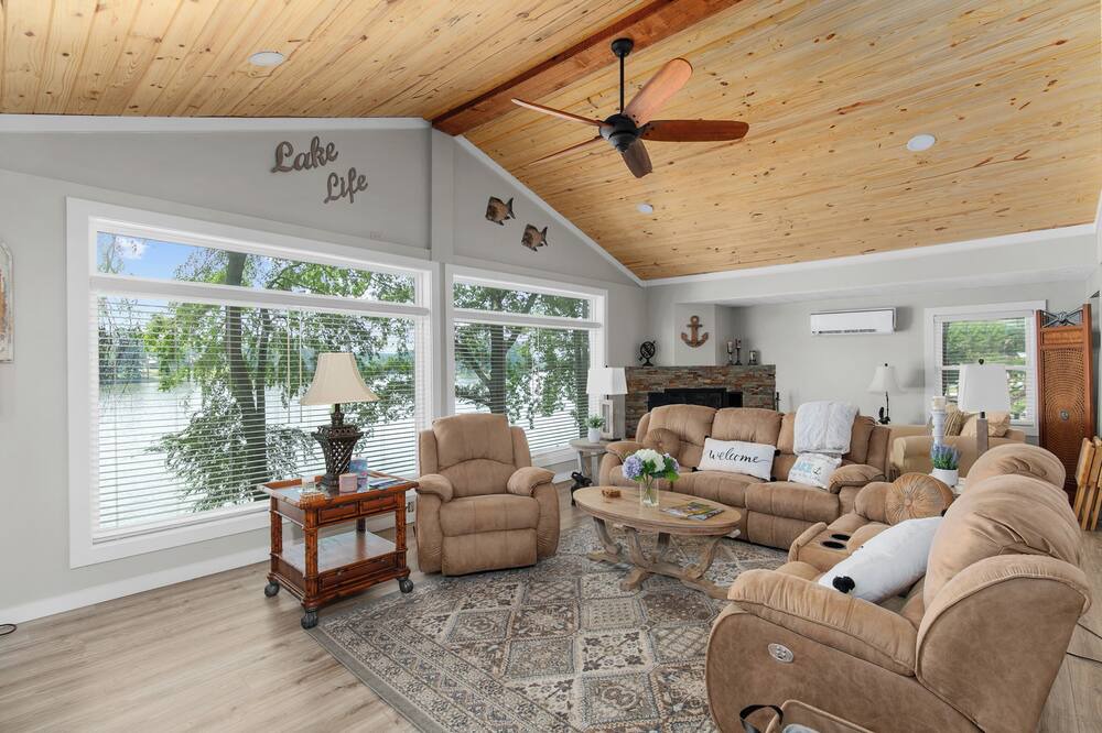 Photo of Livingroom in Cropwell