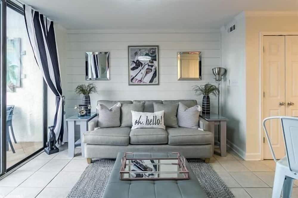 Photo of Livingroom in Ono Island