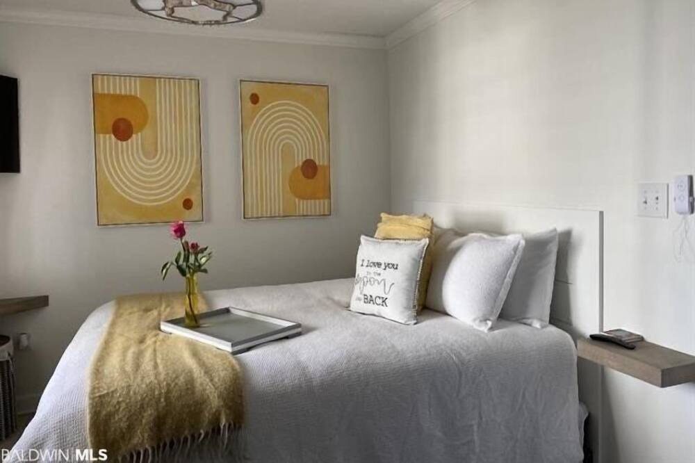 Photo of Bedroom in Ono Island