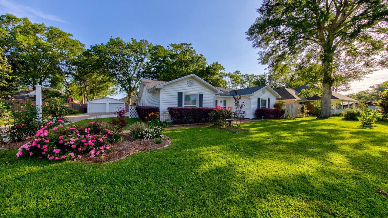Photo of Outdoor in Foley
