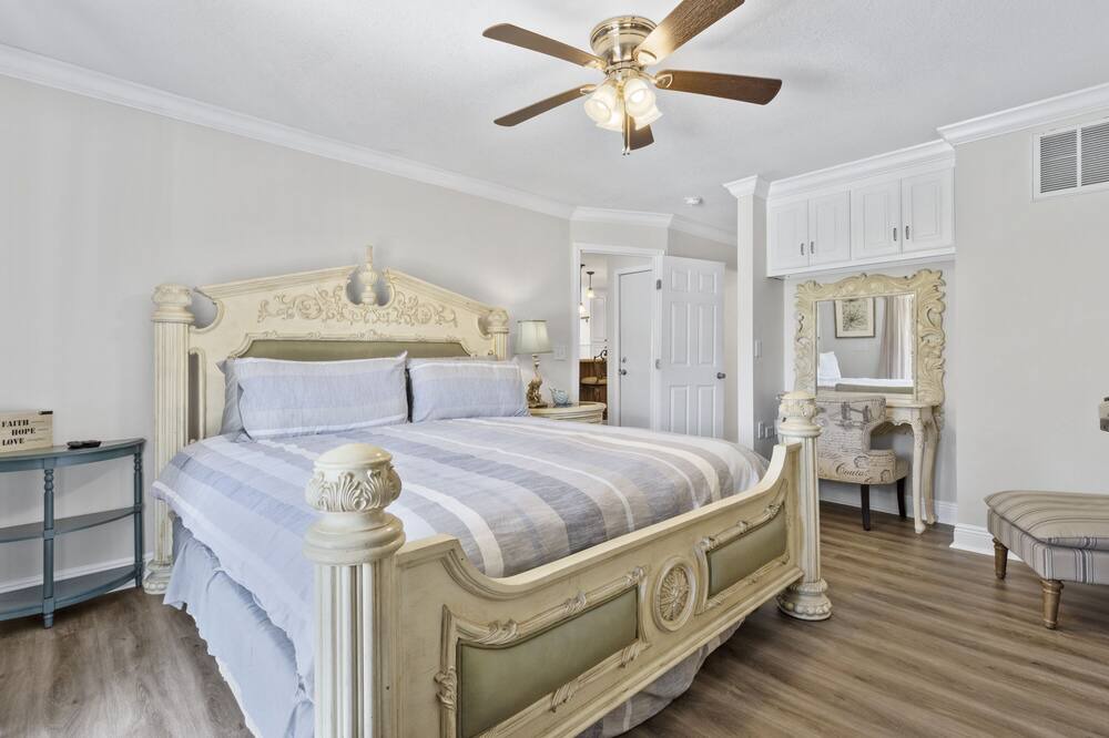 Photo of Bedroom in Gulf Hills