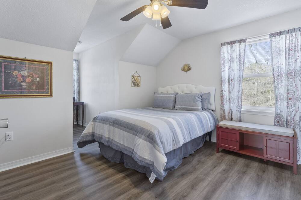 Photo of Bedroom in Gulf Hills