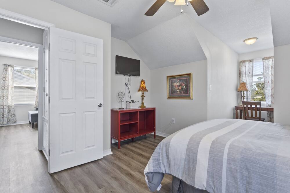 Photo of Bedroom in Gulf Hills