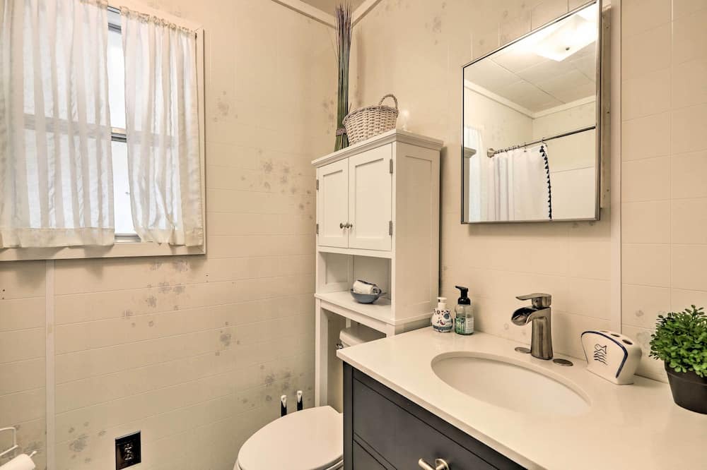 Photo of Bathroom in Hardwick
