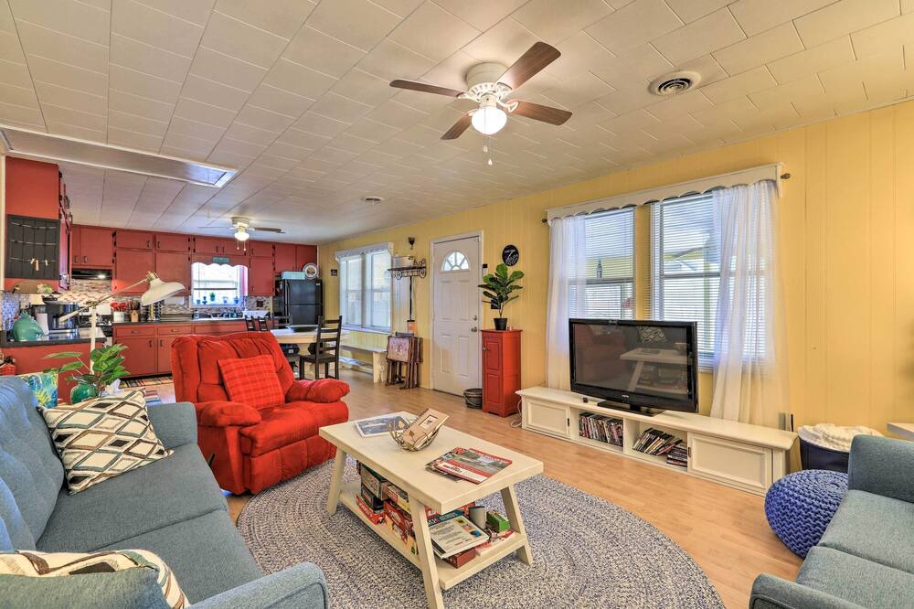 Photo of Livingroom in Hardwick