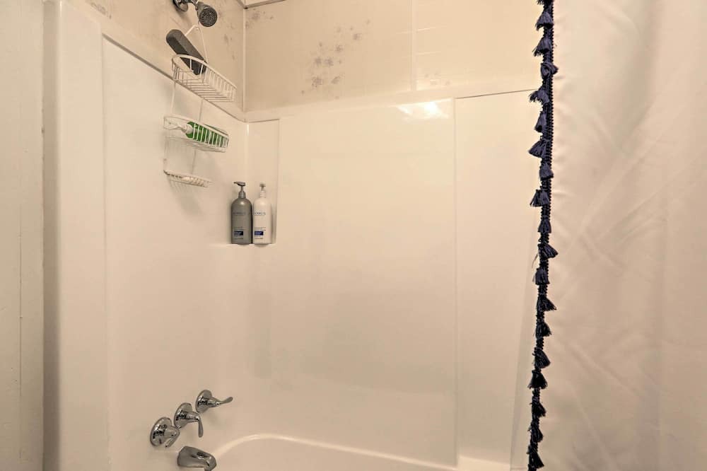Photo of Bathroom in Hardwick