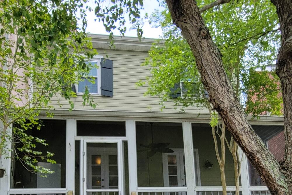 Photo of Outdoor in Madisonville